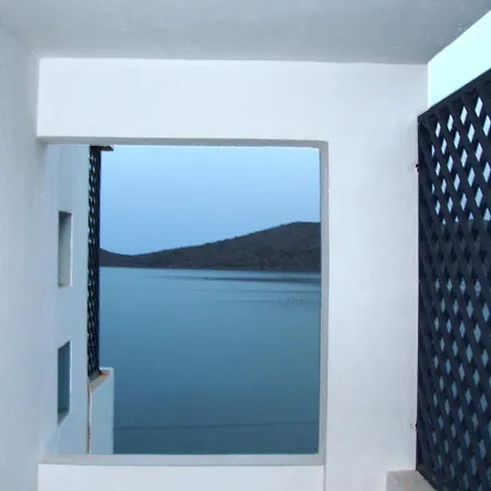 Kavos Bay Ελούντα