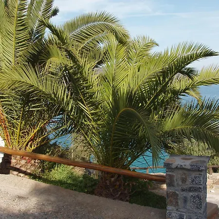 Ξενοδοχείο με διαμερίσματα Kavos Bay 3*