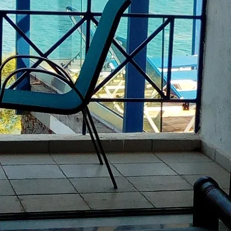 Ξενοδοχείο με διαμερίσματα Kavos Bay Ελούντα